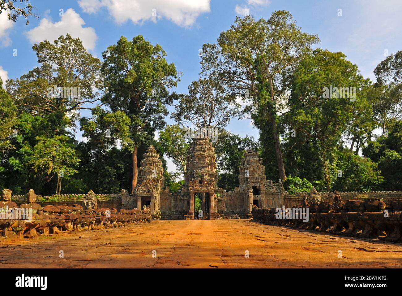 L'ingresso del tempio Preah Khan, Angkor, Cambogia. Foto Stock