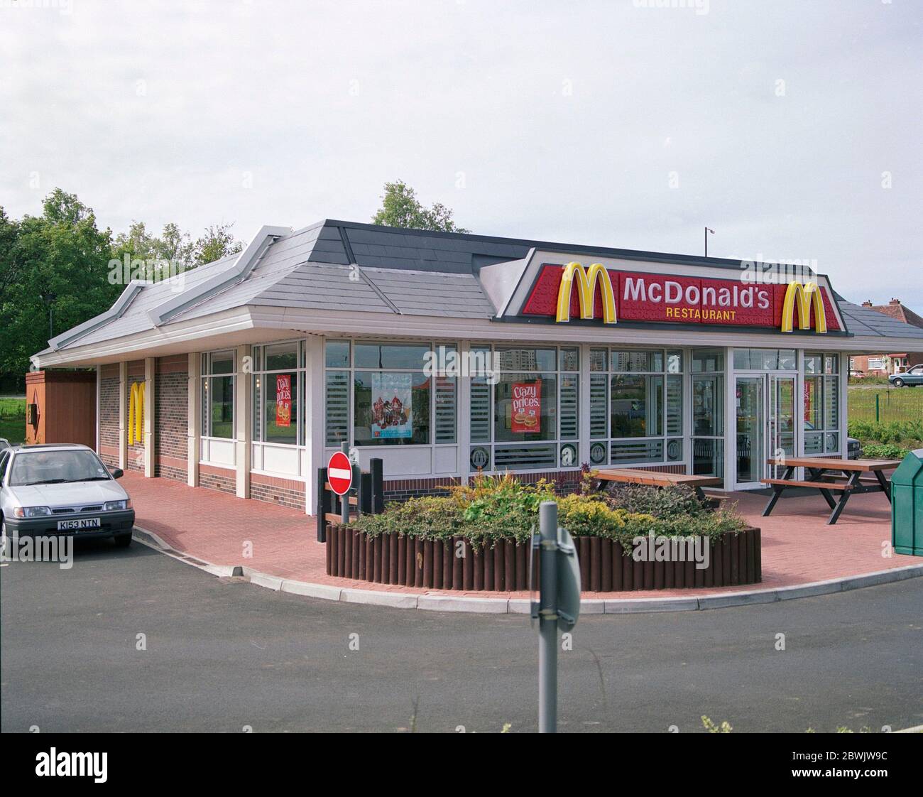 1995 , primi Macdonalds Drive attraverso, Newcastle upon Tyne, Inghilterra nord-orientale Foto Stock