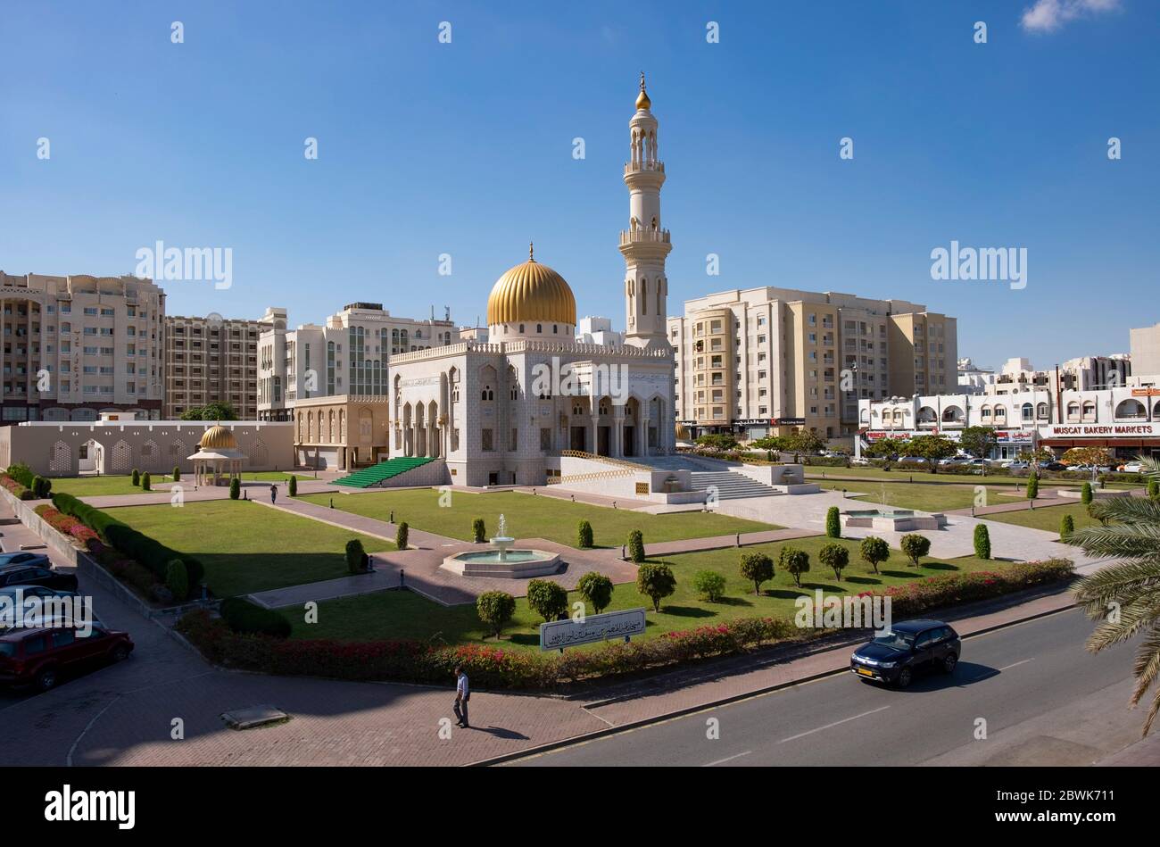 Vista elevata della Moschea Masjid al Zawawi, Mascate, Sultanato dell'Oman. Foto Stock