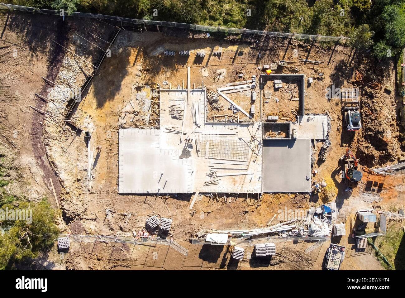 Melbourne Australia 4 Maggio 2020 : Vista aerea di un sito in fase di taglio e preparazione per una nuova casa costruita nel sobborgo di Melbourne di Donvale Foto Stock