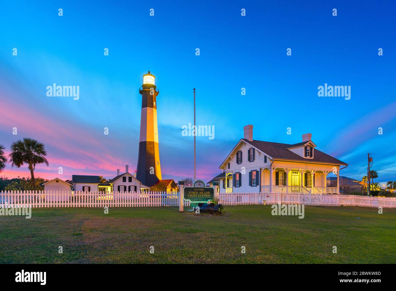 Tybee Island, Georgia, USA al faro al tramonto. Foto Stock