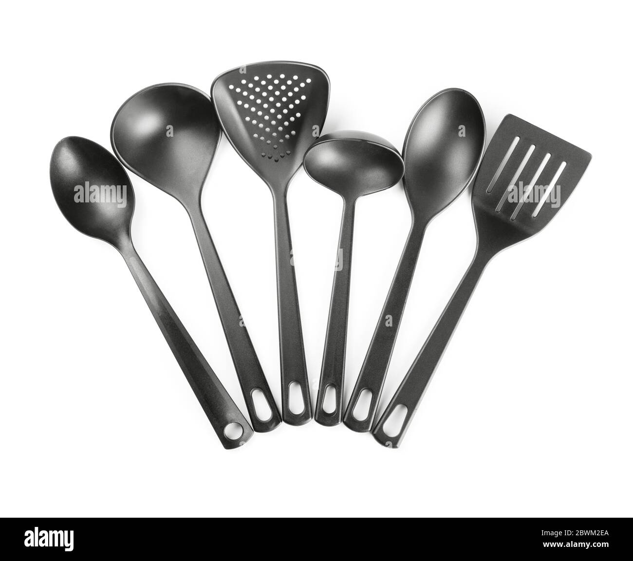 Utensili da cucina in plastica nera isolati su bianco Foto Stock