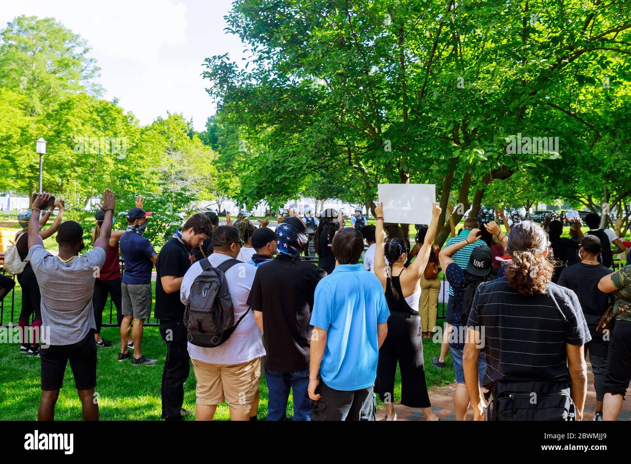 WASHINGTON D.C., USA - 31 MAGGIO 2020: Protesta i manifestanti della materia Black Lives marciano dopo la morte George Floyd, gruppo che si oppone alla Casa Bianca Donald Trump presidente USA Foto Stock