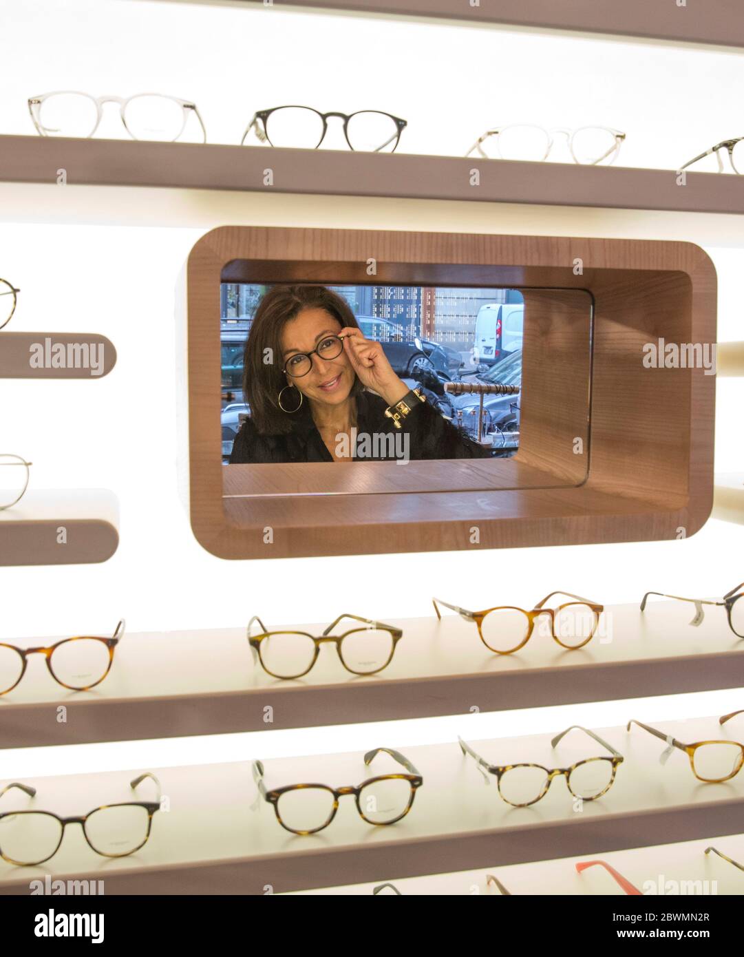 OTTICO A PARIGI Foto Stock