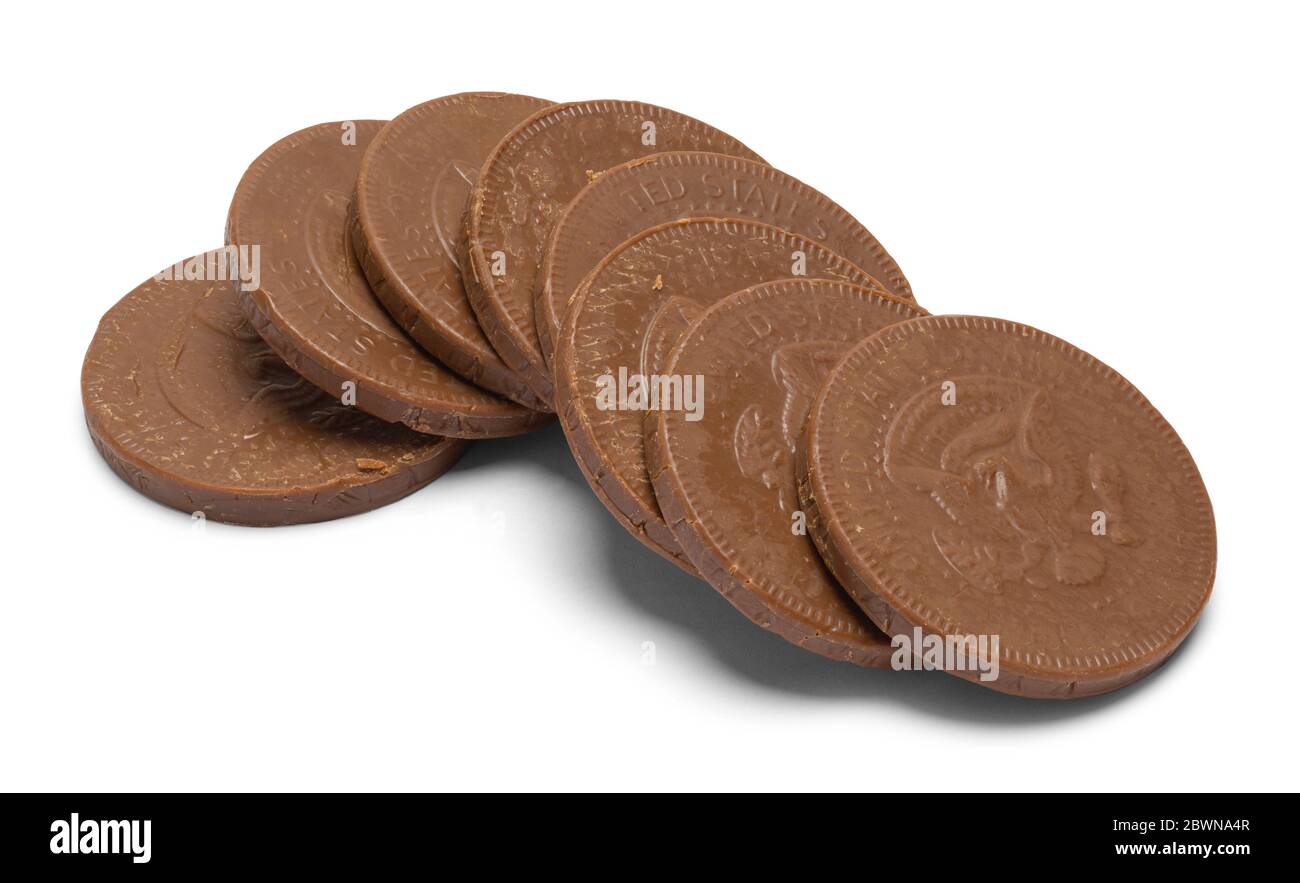 Monete di cioccolato con punta pila isolata su bianco. Foto Stock
