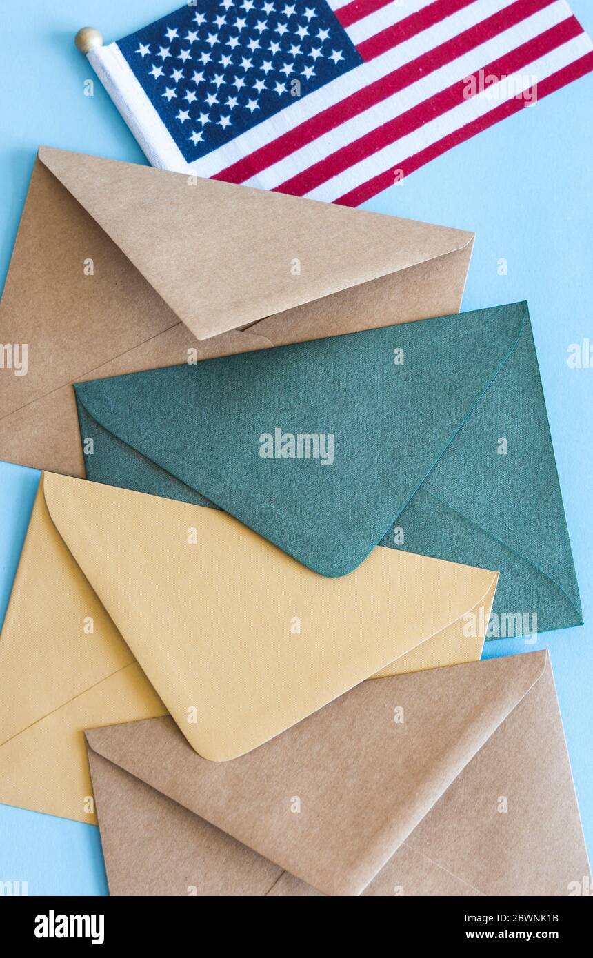 USA bandiera e buste. Foto Stock