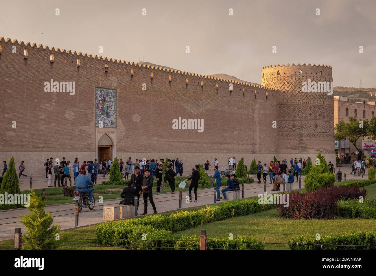 Arg-e-Karimkhan (Castello storico di KarimkhanZand) a Shiraz, che sono stati chiusi per quasi tre mesi come misura per contenere l'epidemia di coronavirus, è aperto ai visitatori. Iran, provincia di Fars, Shiraz. Foto Stock