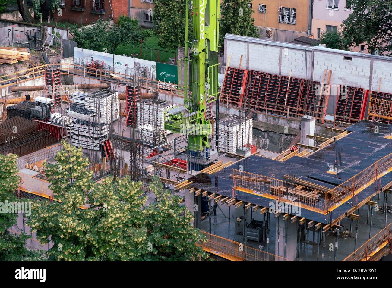 Belgrado, Serbia, 1 giugno 2020: Vista del complesso di appartamenti cantiere a Zemun Foto Stock