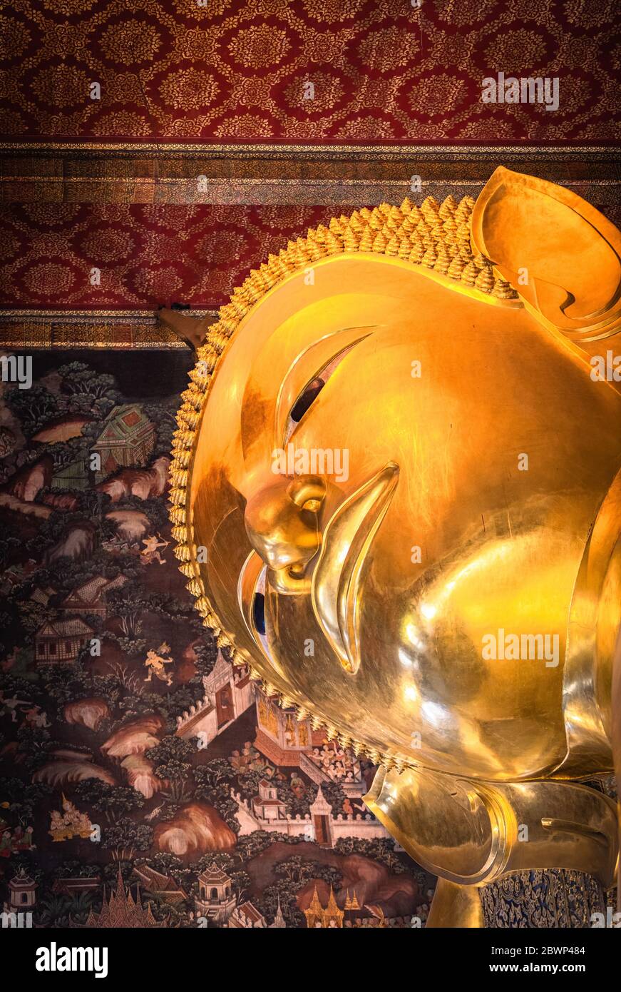 Ornamento di buddha d'oro immagini e fotografie stock ad alta