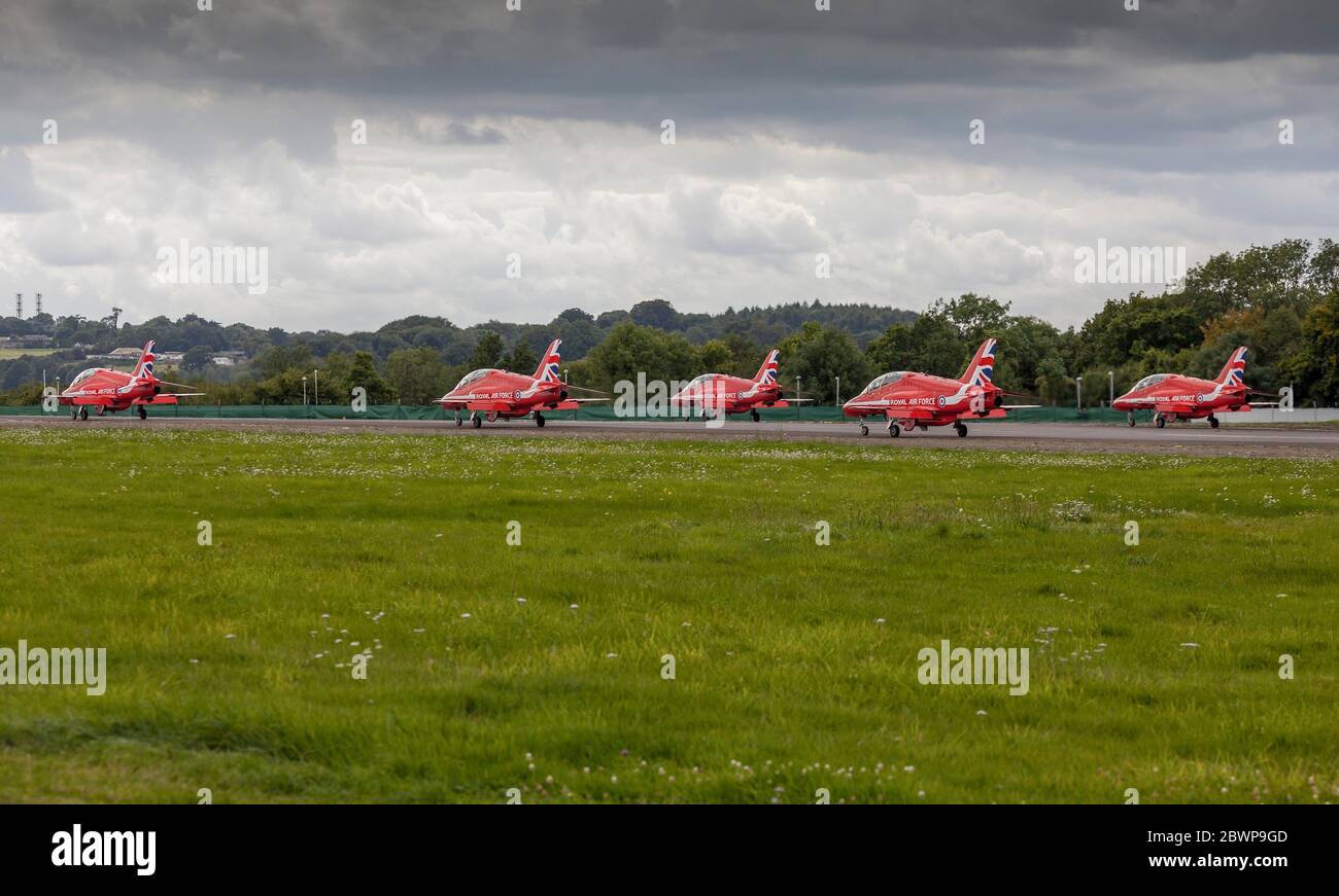 Red Arrow Jets sulla pista al Biggin Hill Airshow Foto Stock