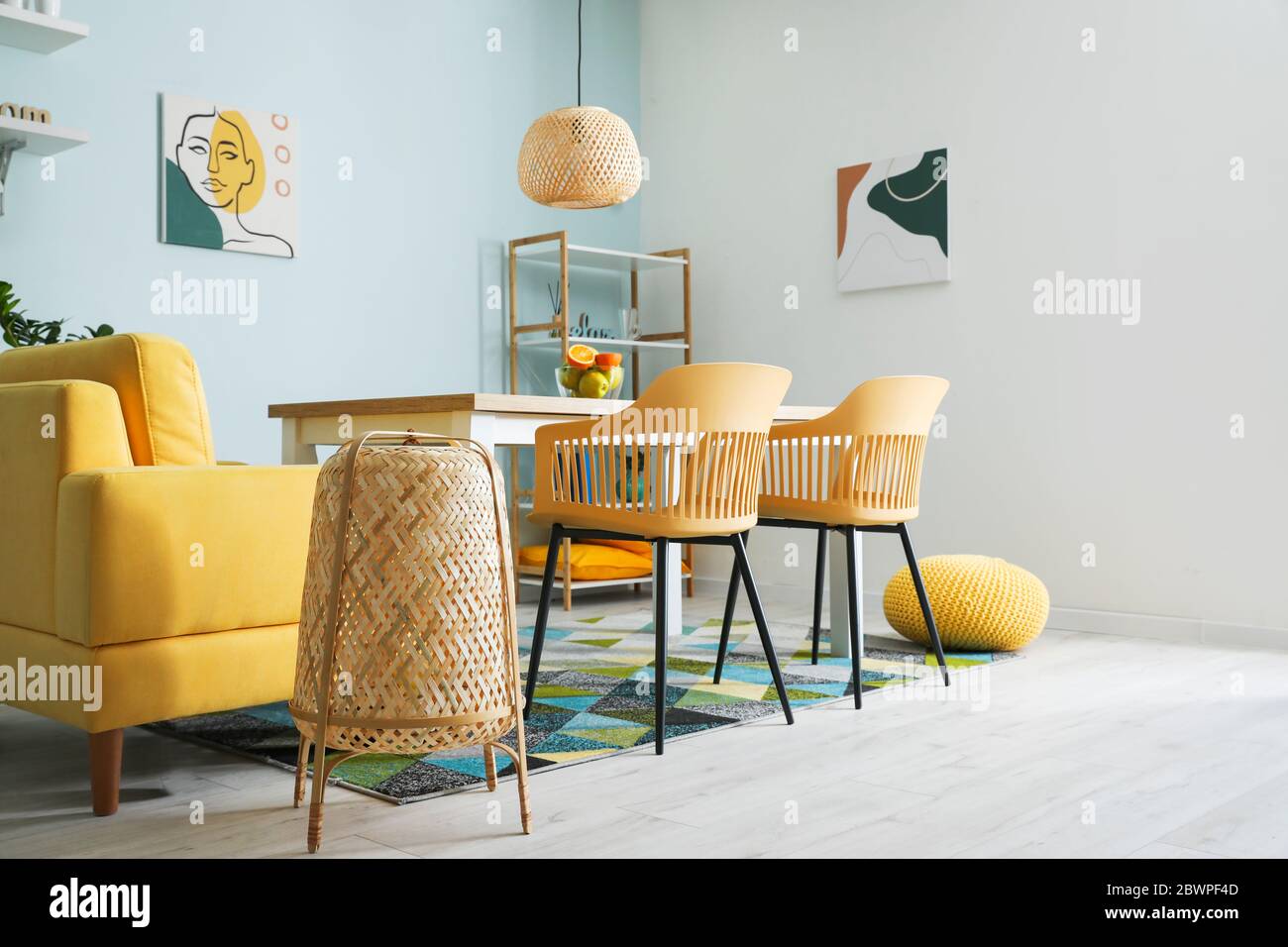 Interno della sala moderna ed elegante, Foto Stock