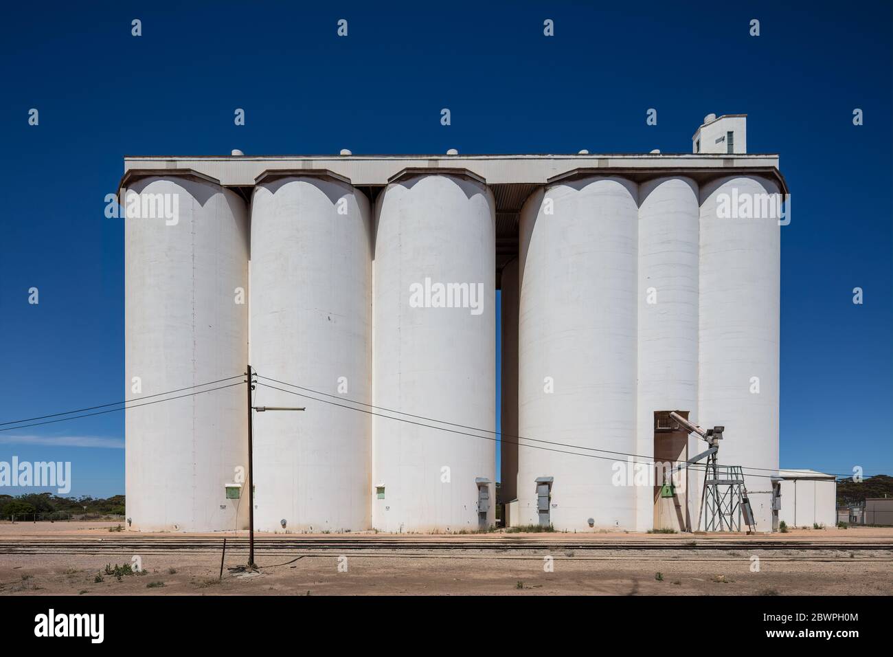 Silos di grano situati nella regione di cintura di grano dell'Australia del Sud Foto Stock