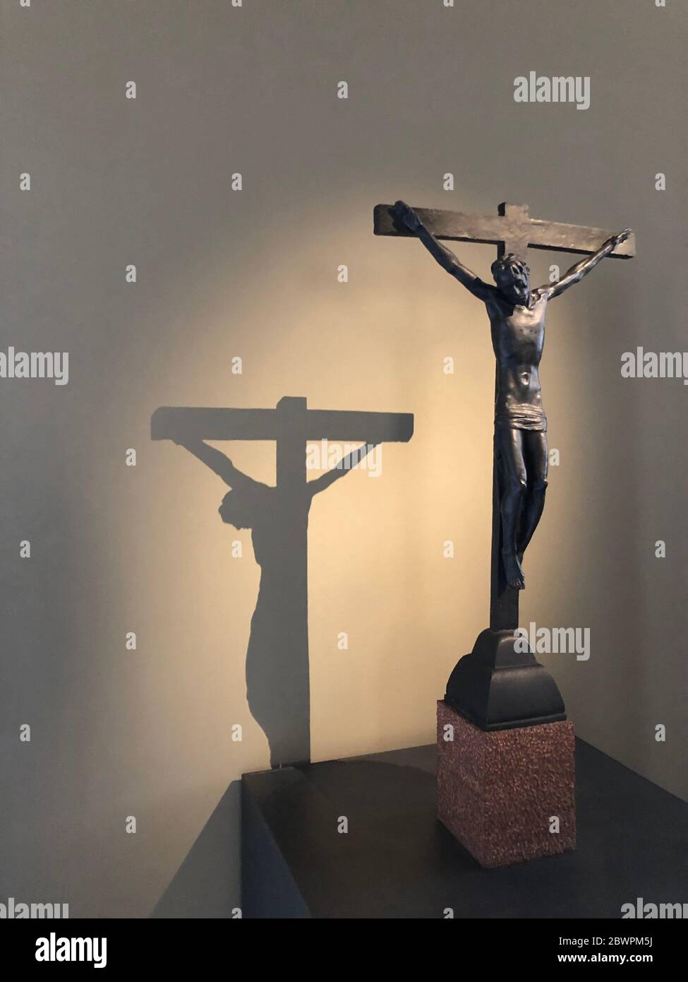 Città del Vaticano, 20 maggio 2019: Gesù sulla croce nei Musei Vaticani Foto Stock