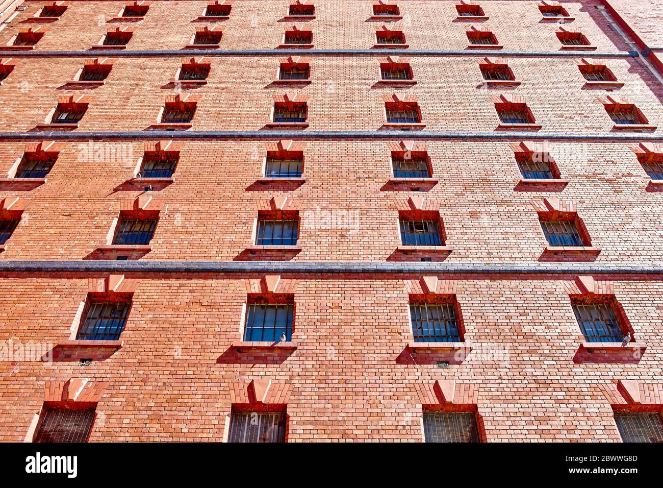 Old Victorian Dockside Warehouse a Bristol, Inghilterra Regno Unito Foto Stock