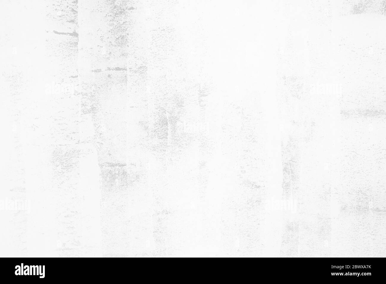 Pennello bianco tratto pittura su cemento muro texture sfondo. Foto Stock