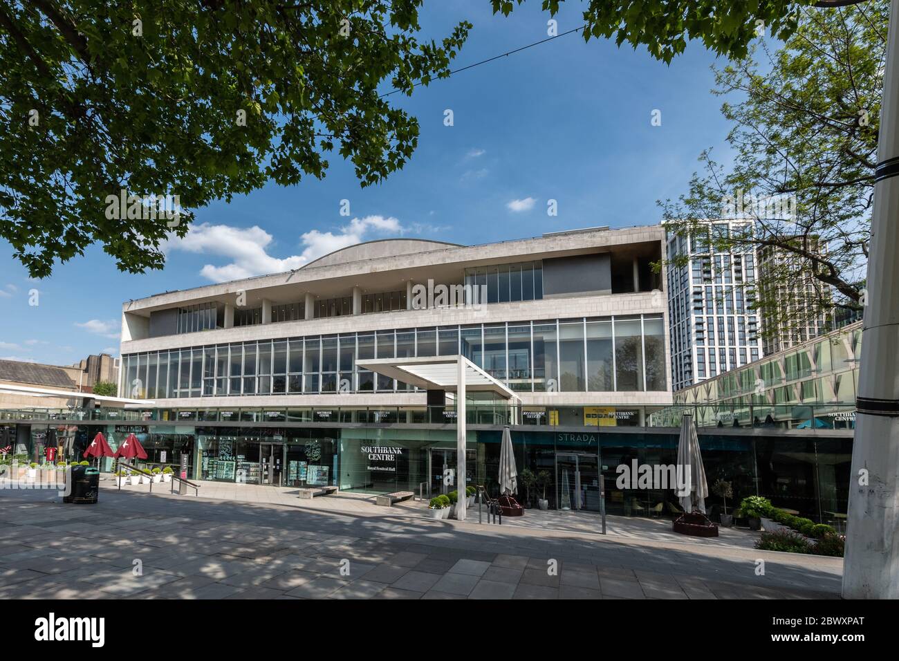 Royal Festival Hall, South Bank di Londra, Regno Unito Foto Stock