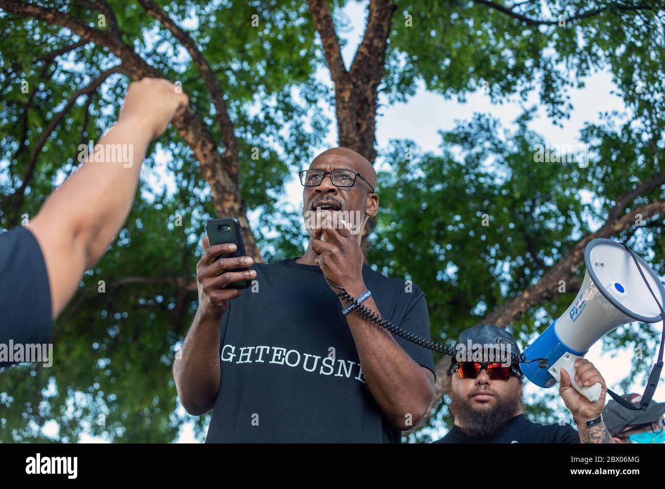 Le vite nere contano la veglia di pace per George Floyd a Burlington, Iowa Foto Stock