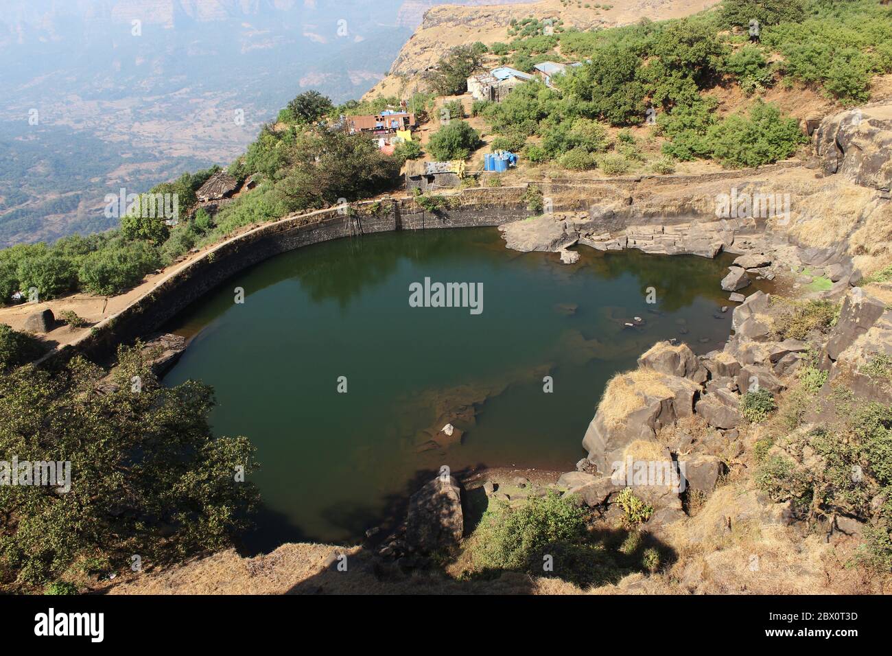 Lago di Gangasagar, Forte di Raigad, Maharashtra, India Foto Stock