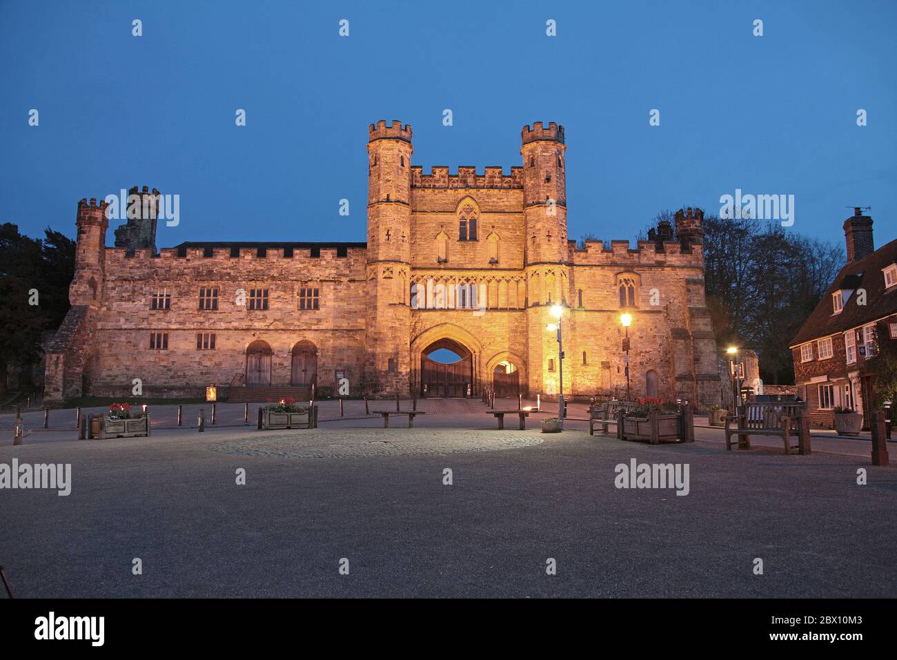 Battle Castle East Sussex in serata Foto Stock