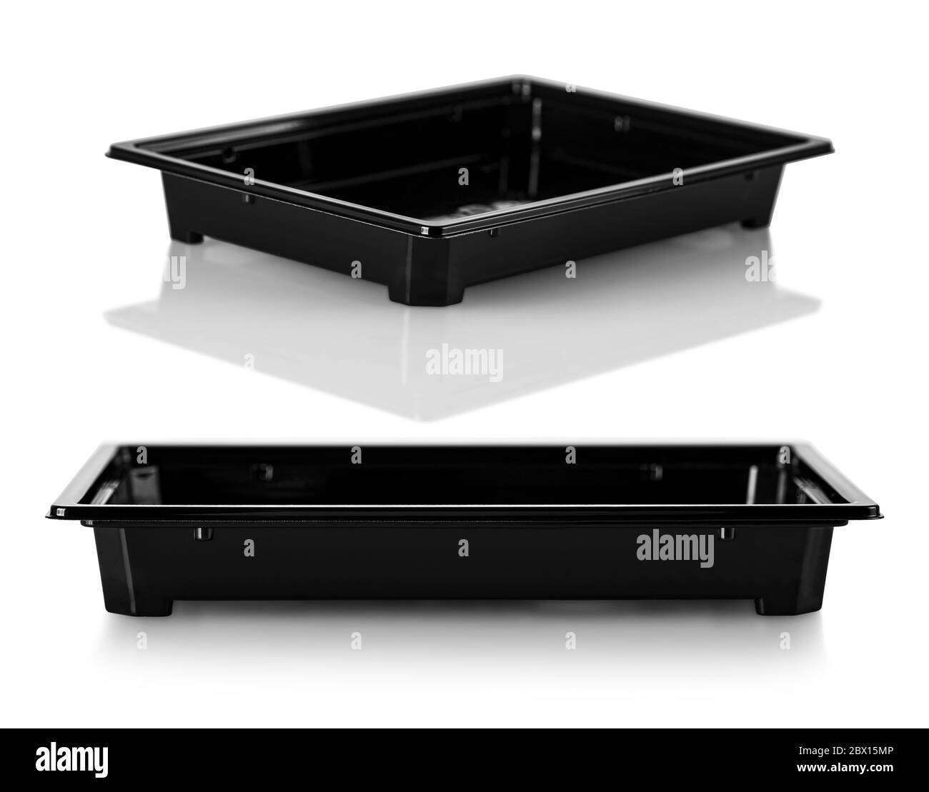 Il contenitore di plastica nera per alimenti su sfondo bianco. Tracciato di ritaglio Foto Stock