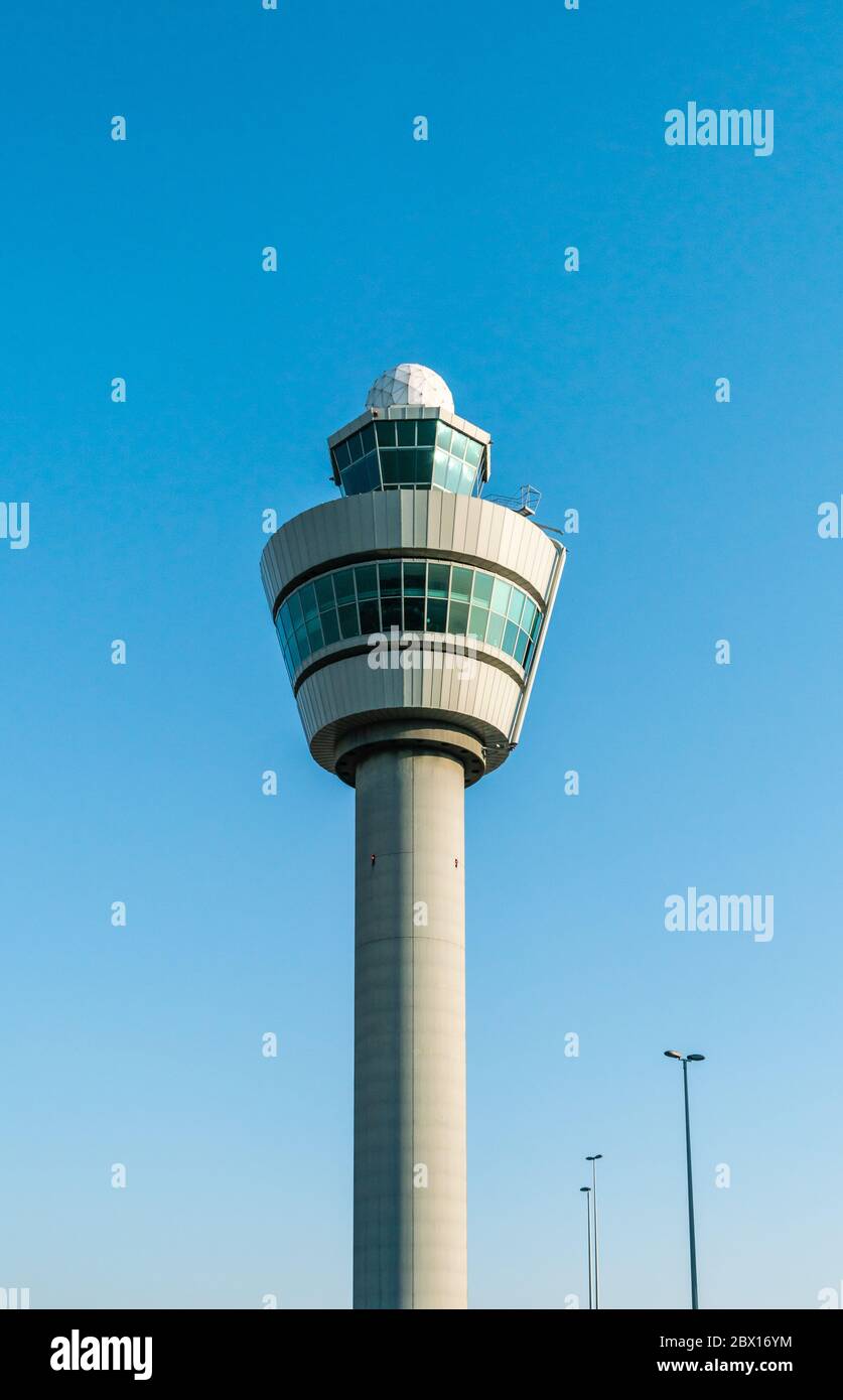 Amsterdam maggio 14 2018 - Torre di controllo principale dell'aeroporto di Schiphol Foto Stock