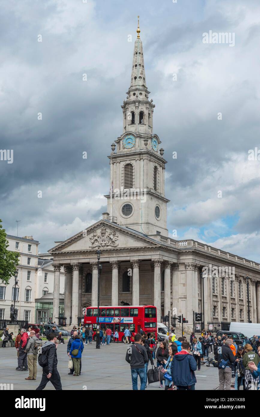 Trafalgar Square, Chiesa di St Martin-in-the-Fields, Londra, Inghilterra, Gran Bretagna Foto Stock