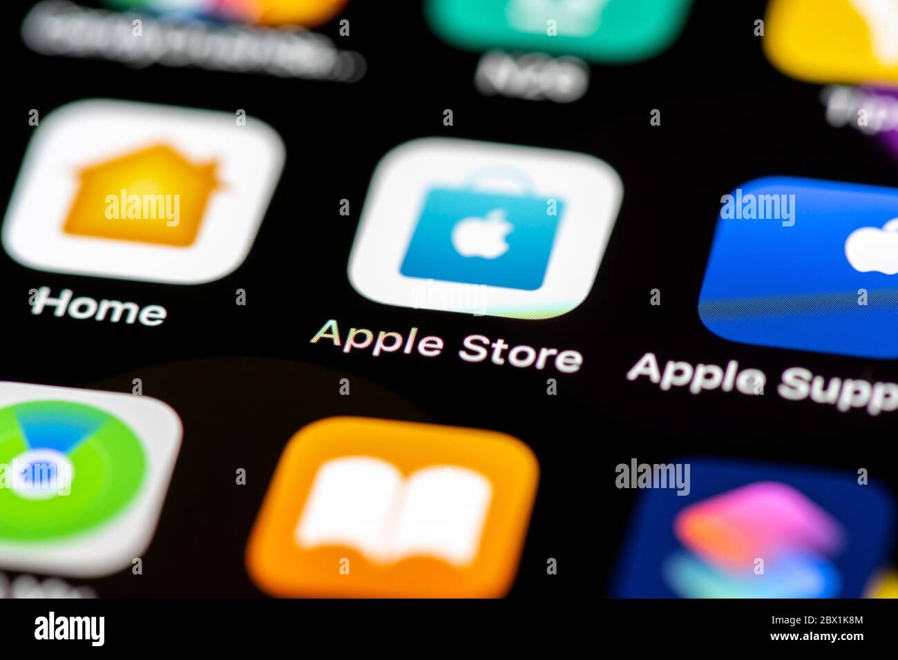App Apple Store, icone delle app sul display di un telefono cellulare, iPhone, smartphone, primo piano Foto Stock