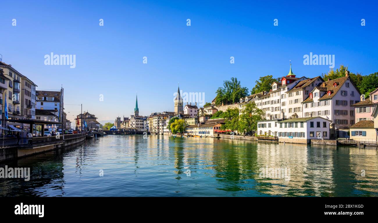 Vista sul quartiere Lindenhof con Schipfe e il fiume Limmat, la città vecchia di Zurigo, Zurigo, Canton Zurigo, Svizzera Foto Stock