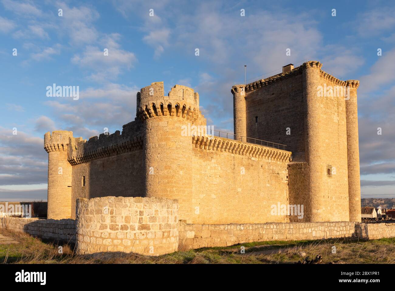 Castello di Villafuerte de Esgueva, provincia di Valladolid, Spagna Foto Stock