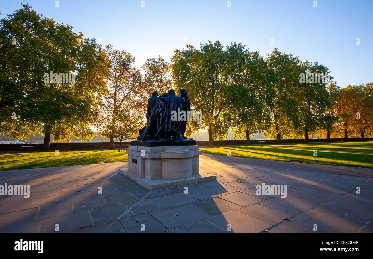 Les Bourgeois de Calais di Auguste Rodin, Victoria Tower Gardens, Londra, Regno Unito Foto Stock
