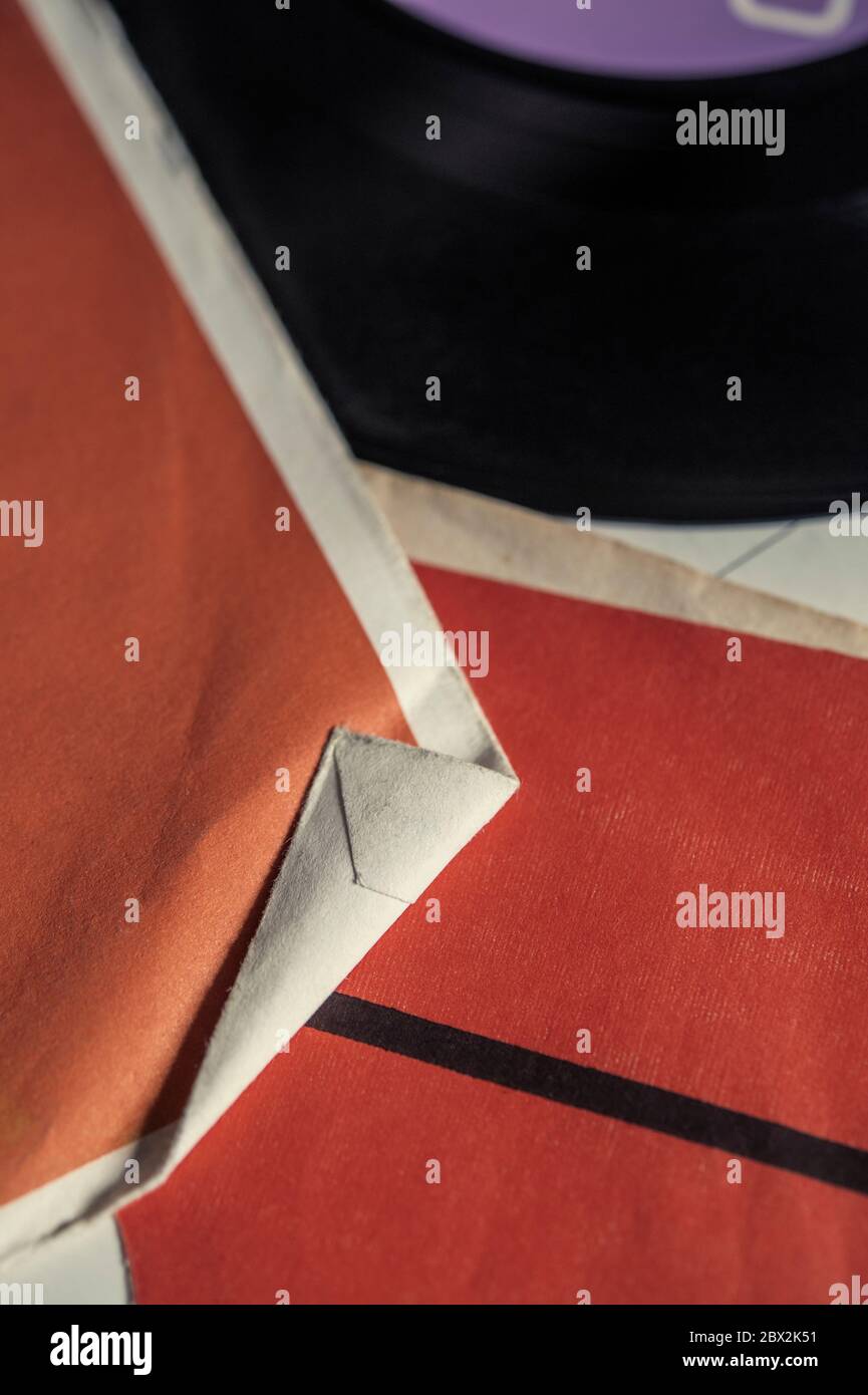 Pila di sette pollici dischi in vinile Foto Stock