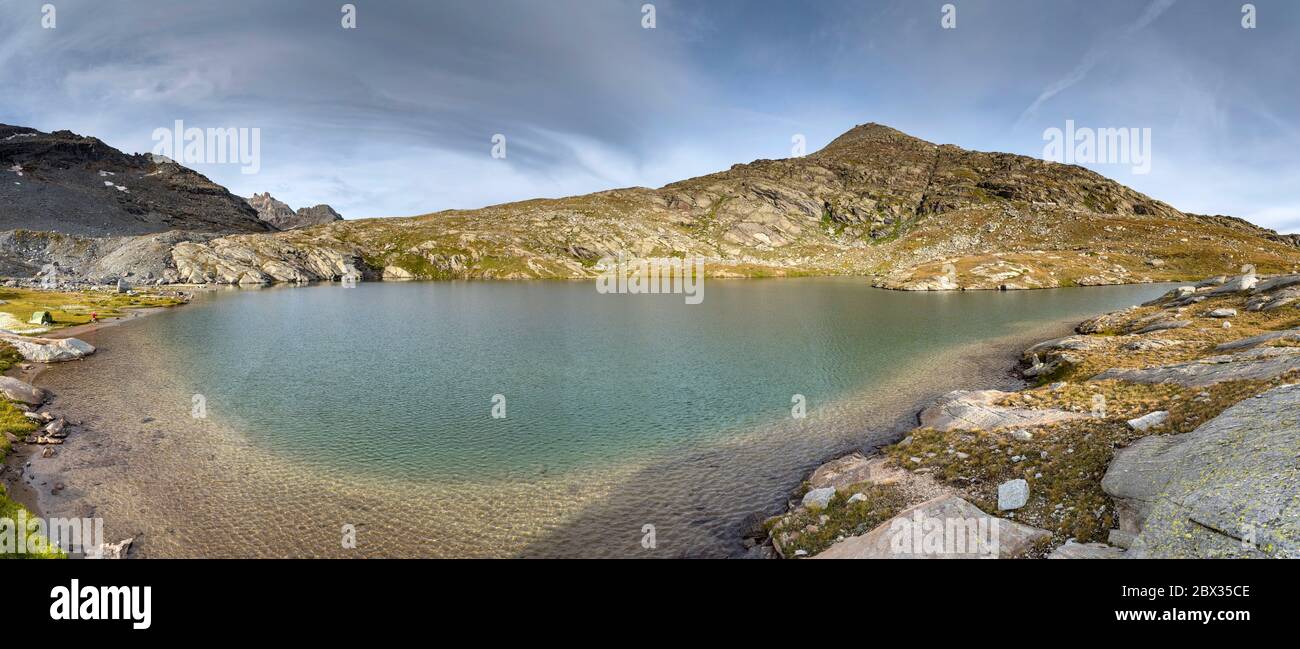 Francia, Savoia (73), Haute-Maurienne, Parco Nazionale della Vanoise, Lanslevillard, vista panoramica del Lac Blanc Foto Stock