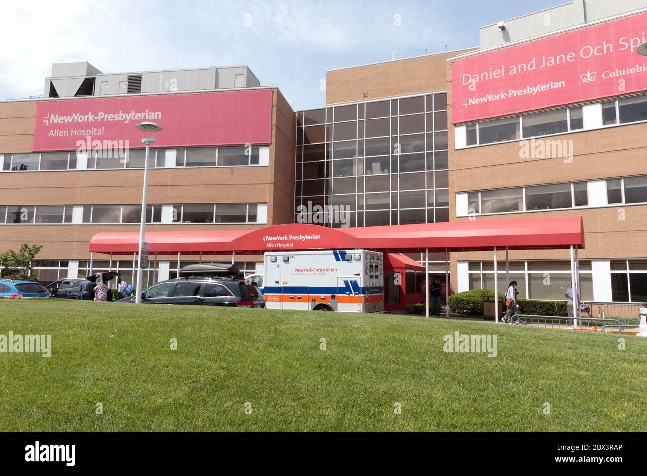 Un ingresso al New York Presbyterian The Allen Hospital nel quartiere di Northern Manhattan di Inwwod Foto Stock