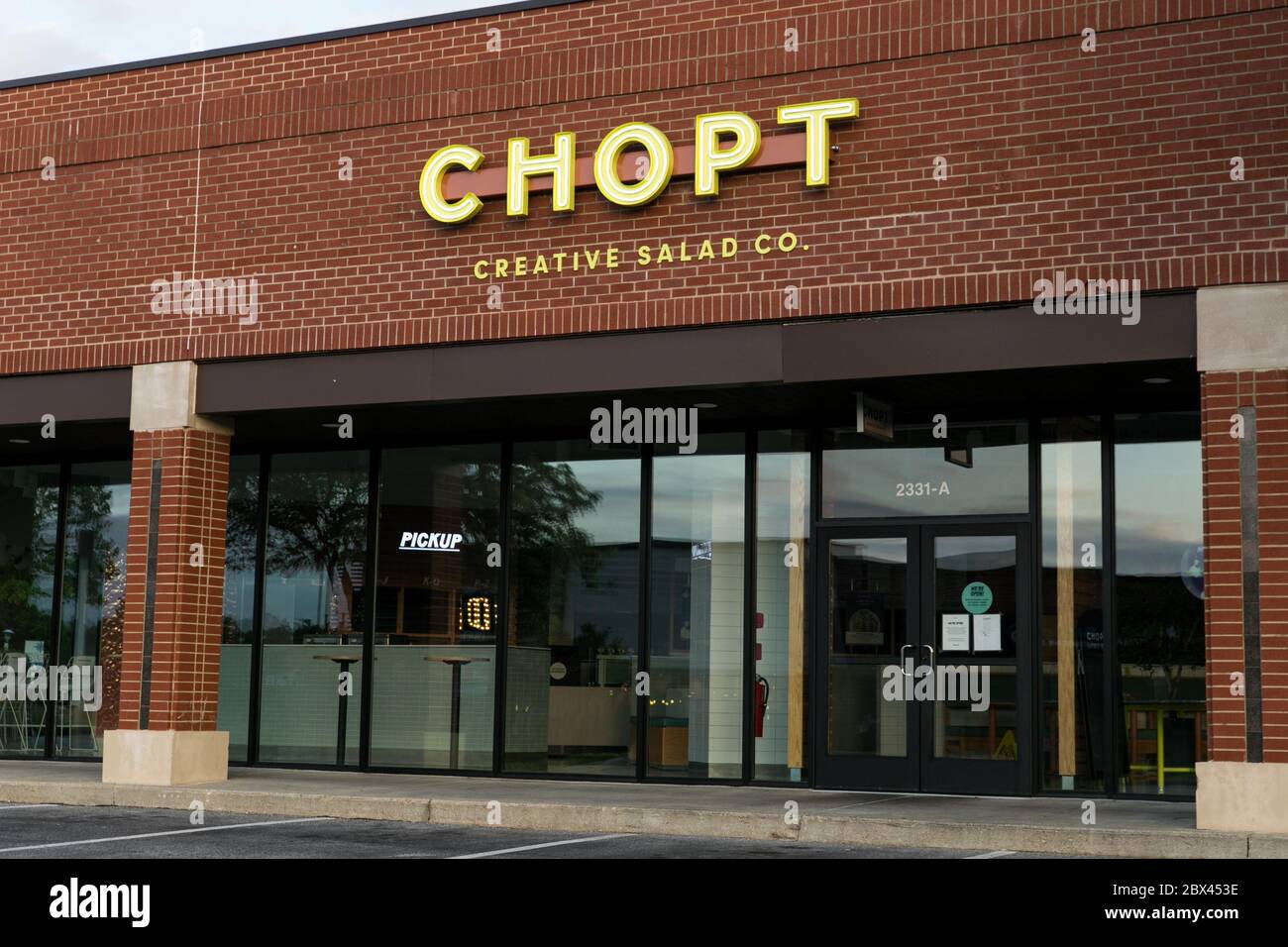 Un logo all'esterno di un ristorante Chopt Creative Salad Company ad Annapolis, Maryland, il 25 maggio 2020. Foto Stock