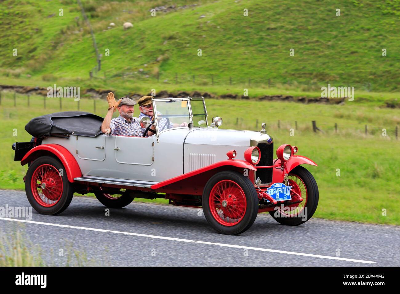 MOFFAT, SCOZIA - 29 GIUGNO 2019: 1930 Riley Nine Sports Tourer auto d'epoca in un classico rally auto in rotta verso la città di Moffat, Dumfries e G. Foto Stock