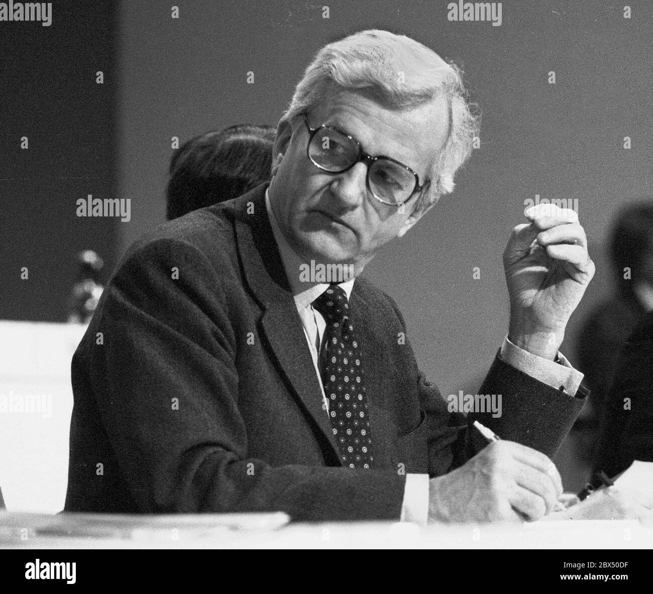 Federazione / Politica / CDU / 15.11.1980 CDU conferenza di partito presso la Corte penale internazionale Richard von Weizsaecker // [traduzione automatizzata] Foto Stock