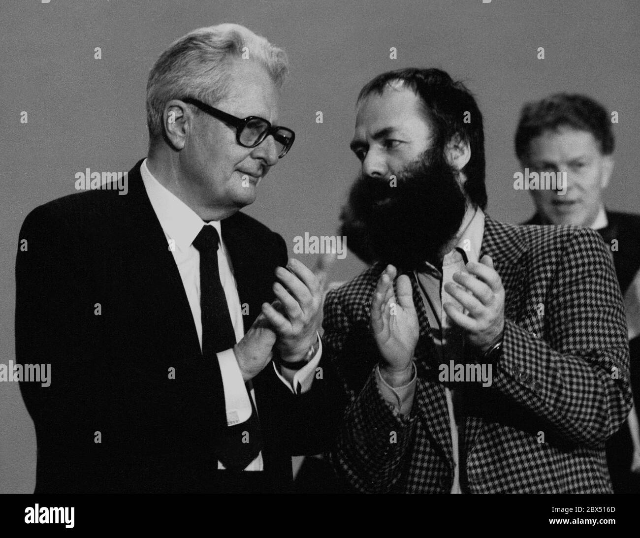 Berlino / parti/ ICC 18-20.12.1989SPD Congresso del Partito federale di Berlino Markus Meckel, Jochen Vogel [traduzione automatizzata] Foto Stock