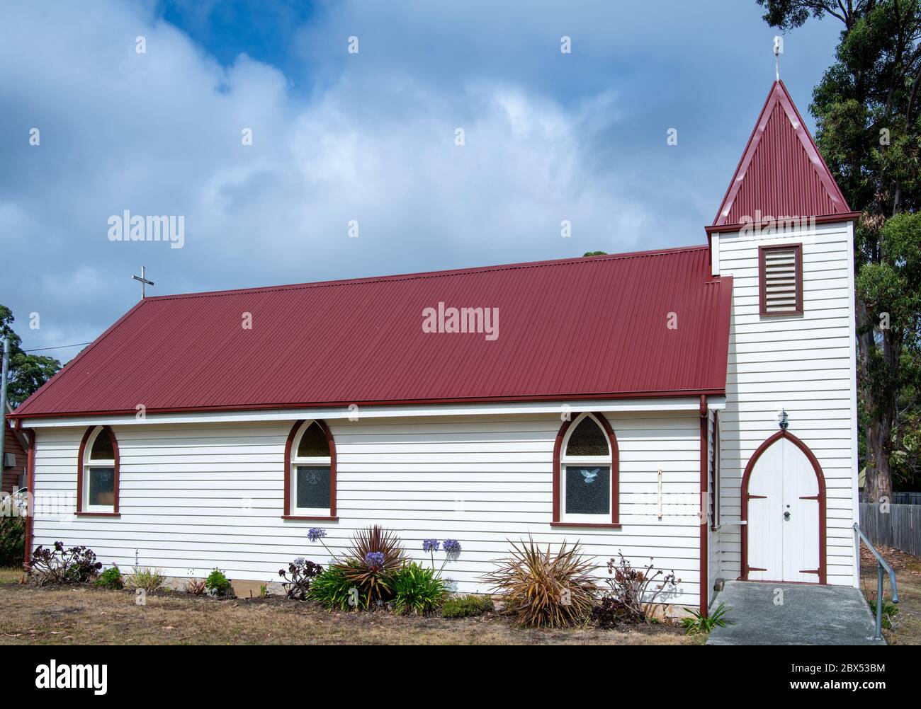 Piccola chiesa weatheboard Adventure Bay Brune Island Tasmania Australia Foto Stock