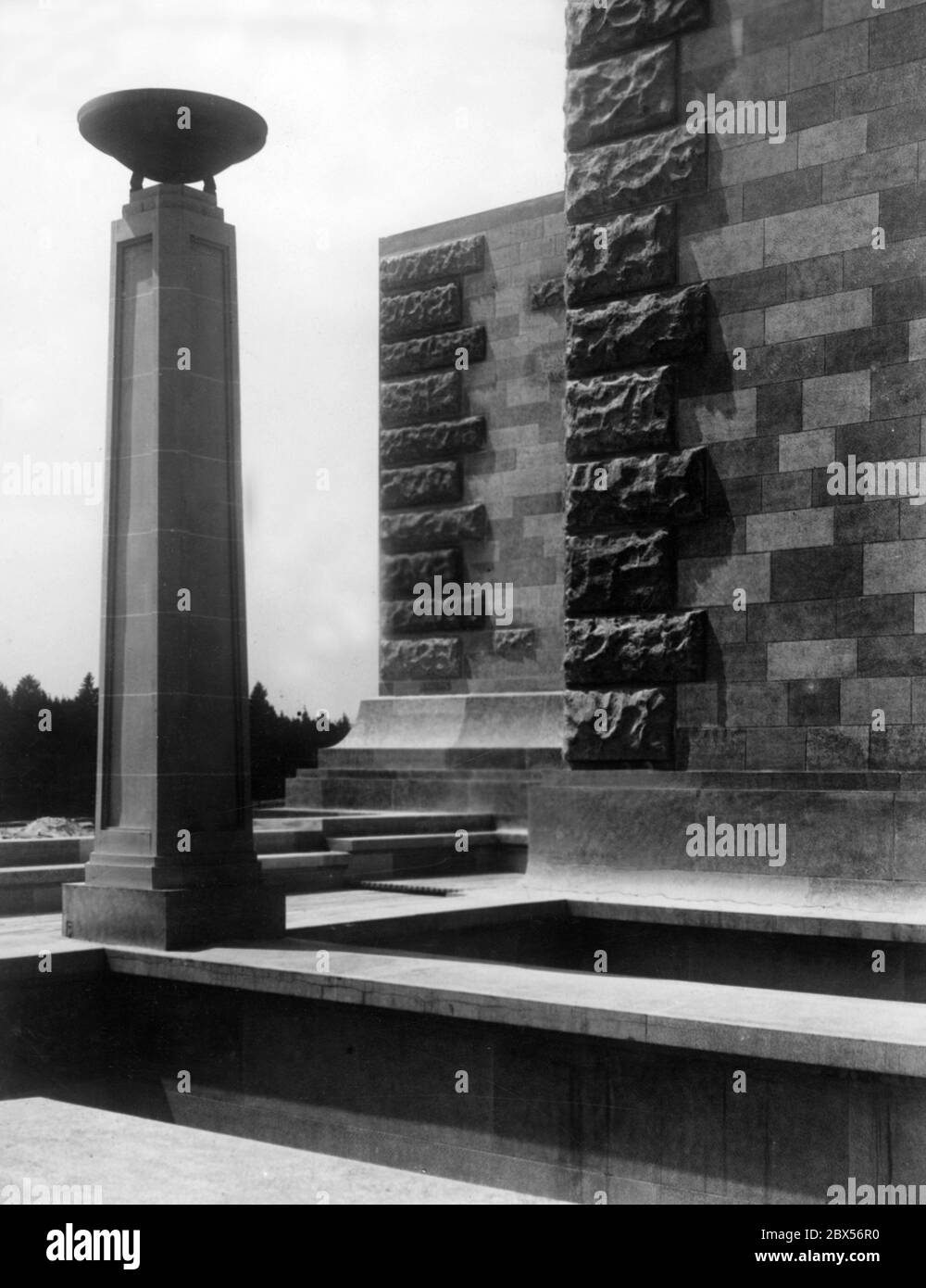 Vista di un modello a grandezza naturale sul cantiere del Deutsches Stadion progettato da Albert Speer nel campo del Nazi Party Rally di Norimberga. Foto Stock