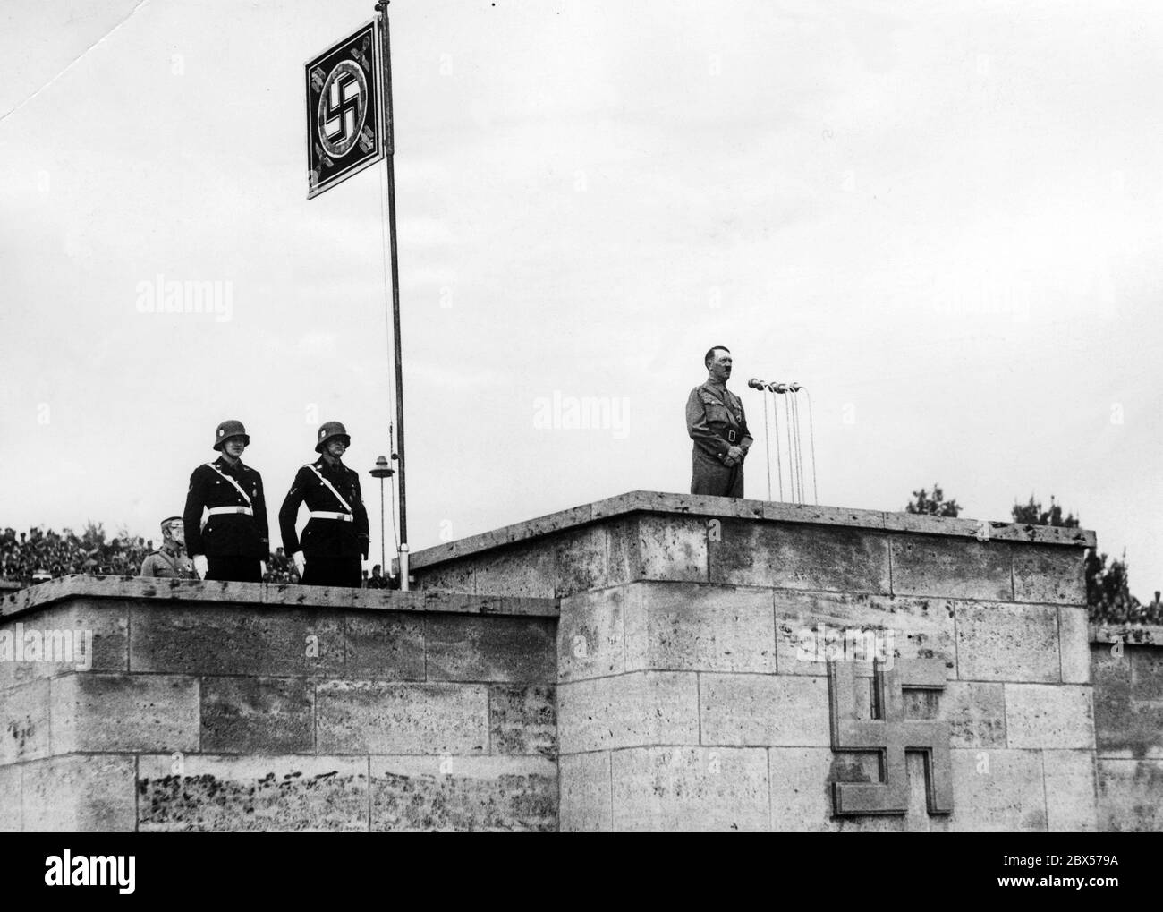 Adolf Hitler ha pronunciato un discorso dal rostro in occasione della grande appello del SA, SS, NSKK e NSFK nella Luitpold Arena. Foto Stock