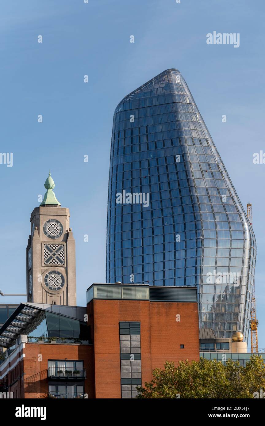 La torre OXO e un Blackfriars nella città di Londra, Inghilterra. Foto Stock