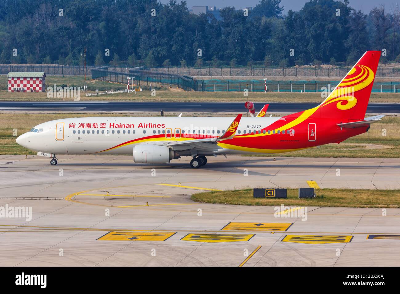 Pechino, Cina - 2 ottobre 2019: Hainan Airlines Boeing 737-800 aereo all'aeroporto di Pechino capitale PEK in Cina. Boeing è un manu americano di aeromobili Foto Stock