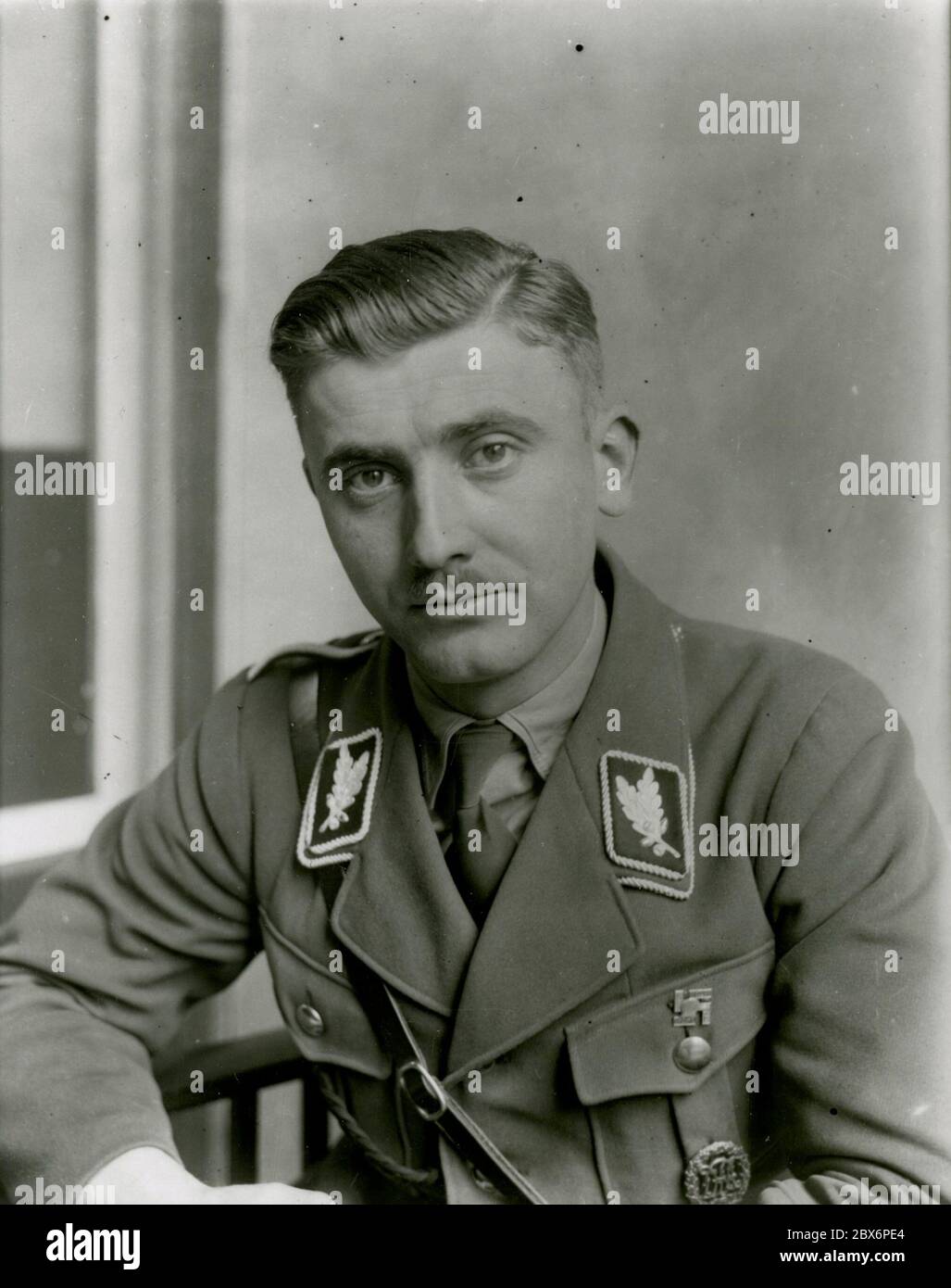 SA Obergruppenfuehrer Schwarz - Ritratto Heinrich Hoffmann Fotografie 1933 fotografo ufficiale di Adolf Hitler, e un politico e editore nazista, che era un membro del circolo intimo di Hitler. Foto Stock