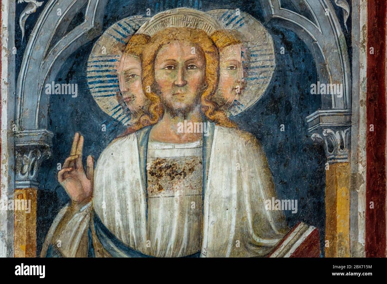 Cattedrale di Santa Maria Assunta, antica iconografia della Trinità. Atri, Regione Abruzzo, Italia, Europa Foto Stock