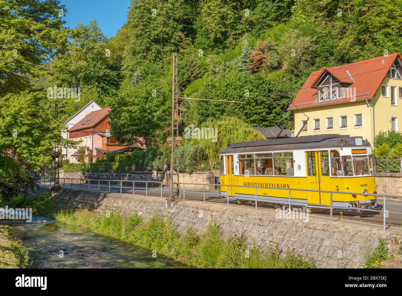 Ferrovia a valle di Kirnitzsch nella valle di Kirnitzsch, nella regione della Svizzera sassone, vicino a Bad Schandau, Sassonia, Germania Foto Stock