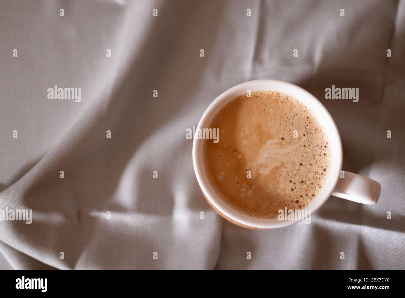 Tazza di caffè, semplicemente sfondo, posto per il vostro testo Foto Stock