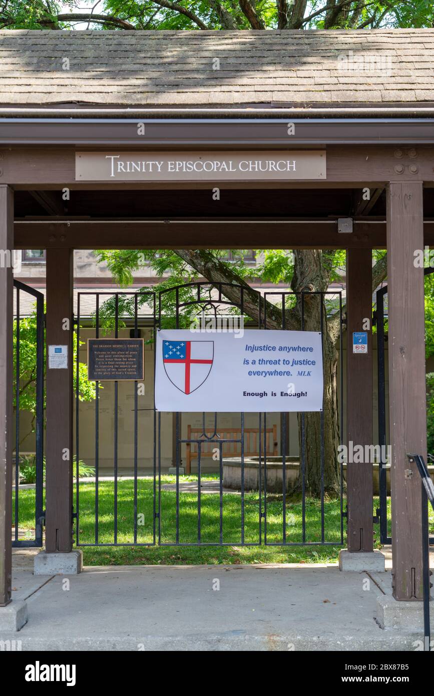 Le vite nere contano la protesta a Bloomington, Indiana, USA. 5 Giugno 2020 Foto Stock