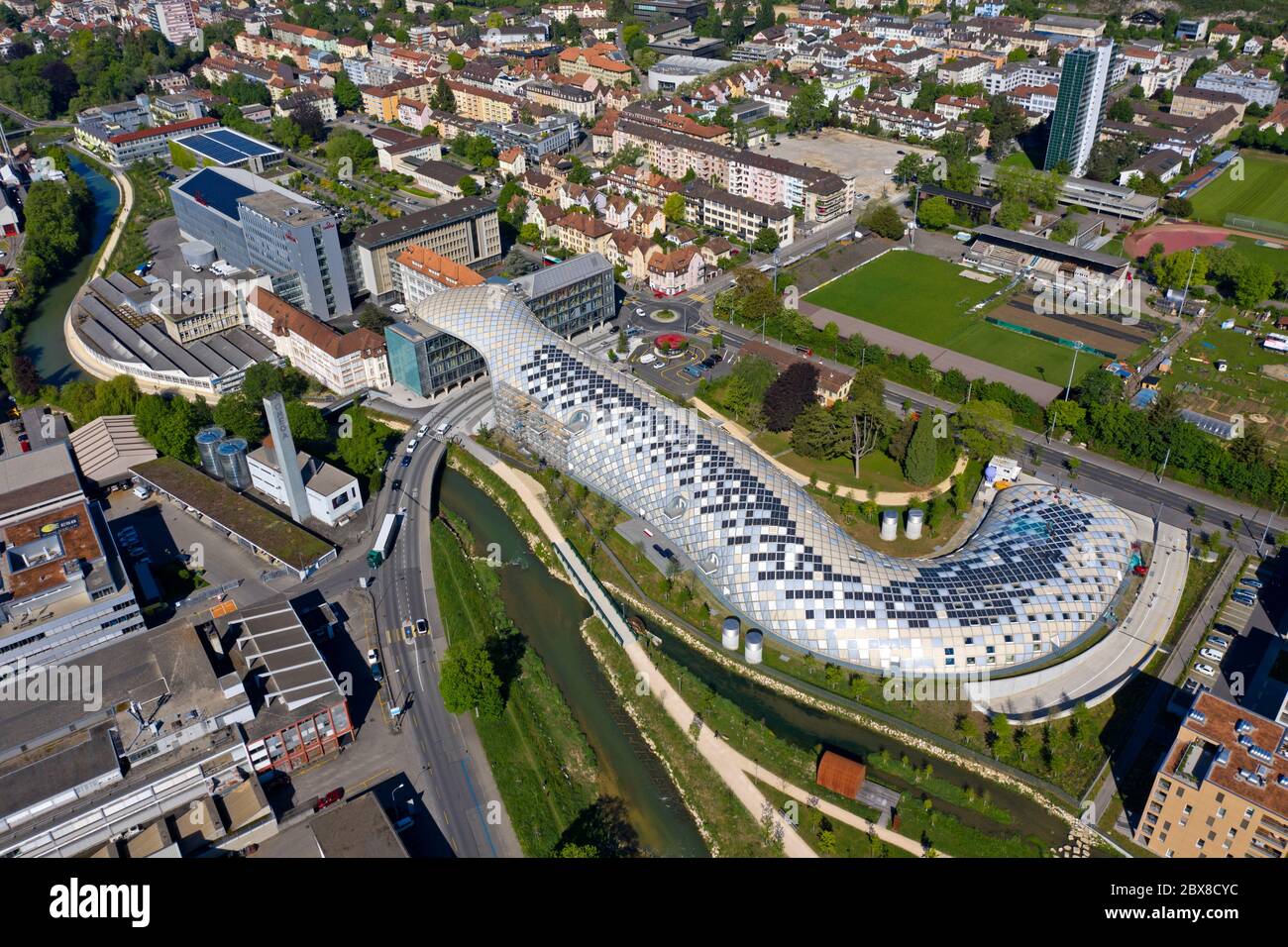 Sede del produttore svizzero di orologi Swatch dell'architetto Shigeru Ban, Biel, Svizzera Foto Stock