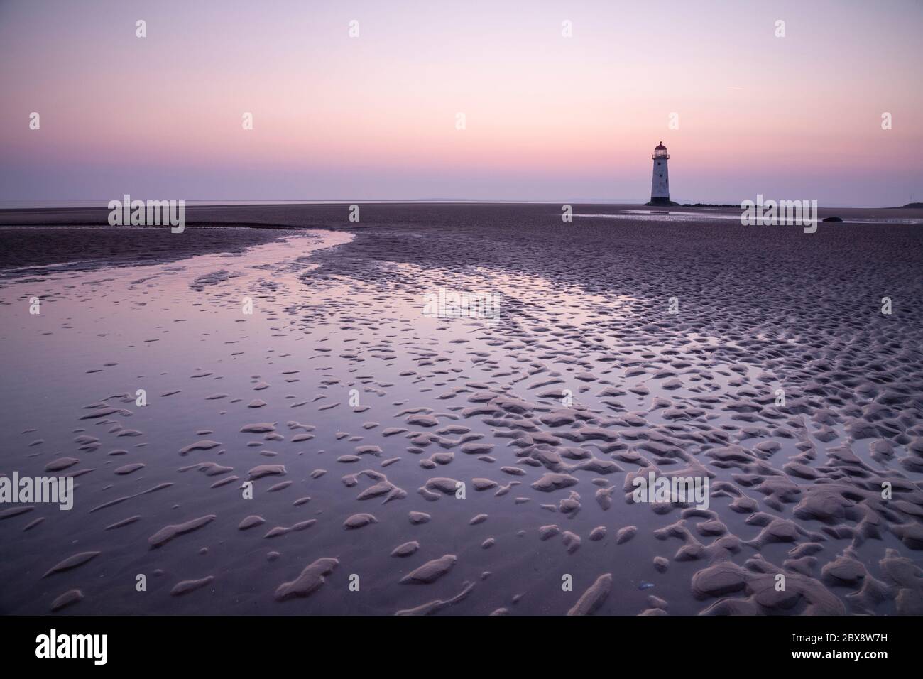 Punto del faro di Ayr sulla spiaggia di Talacre, Galles del Nord Foto Stock