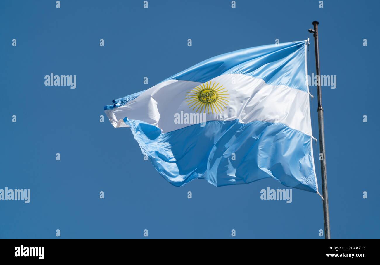 Bandiera argentina nel vento Foto Stock